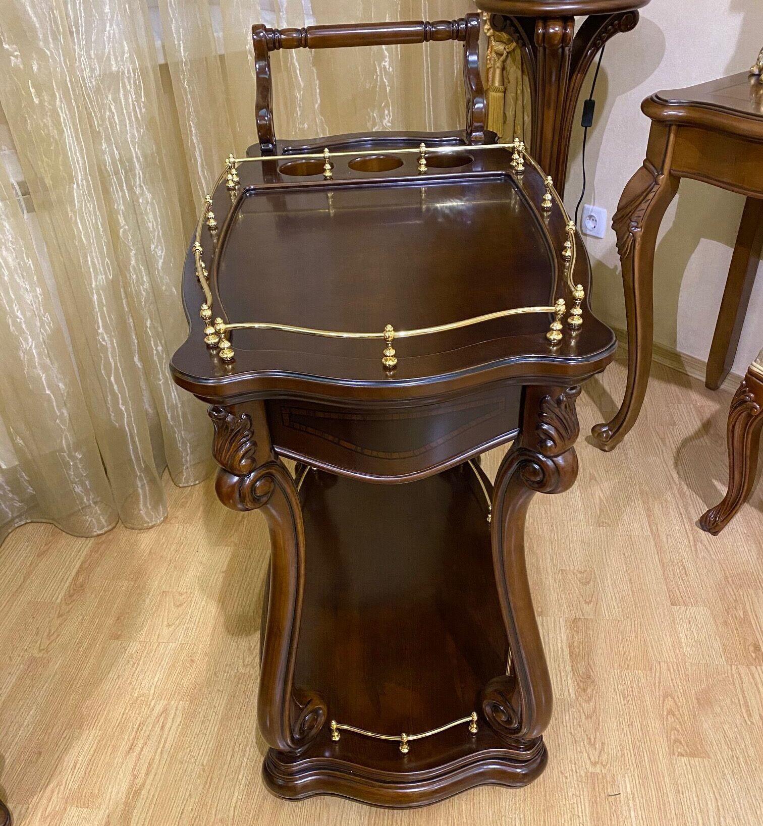 сервировочный столик мод.221
