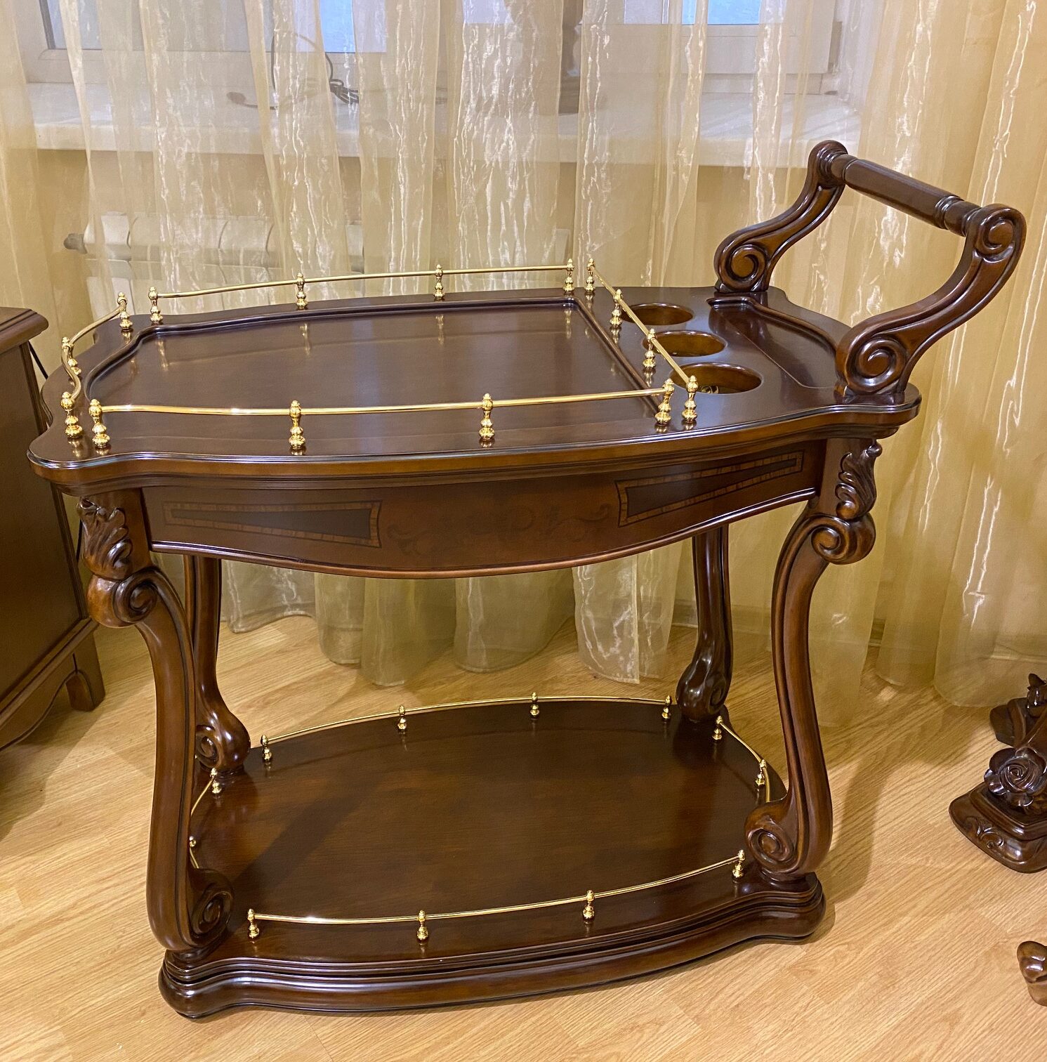 сервировочный столик мод.221